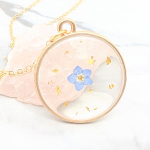 Pressed Flower Necklace Gold Circle Pendant with Tiny Forget Me Not and Gold Flake Detail Pressed Flower Jewelry Real Dried Flower Necklace