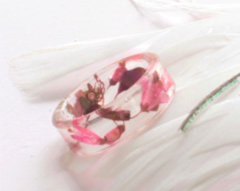 Pressed Flower Ring, Real Pressed Flowers in Resin, Dried Flower Jewelry, Clear Resin Botanical Ring, Pink Ring, Pressed Flower Jewelry