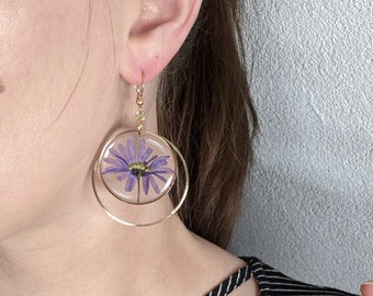 Aster earrings, pressed flower earrings, resin purple flower jewelry, handmade dangle earrings, September birth flower, gold, silver, nature