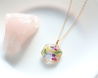 Small pressed flower necklace, mixed wildflower resin pendant, handmade botanical jewelry, dried flowers, plant lover gift, garden party