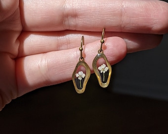 Pressed flower earrings, tiny Queen Anne's Lace dangles, small wavy dried flower earrings, dainty, minimalist, handmade wildflower jewelry