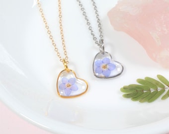 Forget Me Not Necklace, Small Pressed Flower Heart Pendant, Dainty Forget-me-not Resin Jewelry, Gift for Loss, Forgetmenot, Valentine's Gift