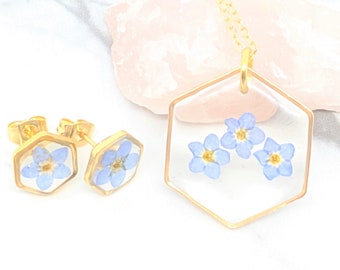 Forget me not jewelry set, pressed flowers, handmade resin pendant and studs, mother's day gift, blue dried flower jewelry, nature gift