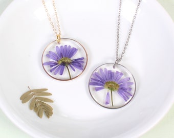 September birth flower necklaces, purple aster jewelry, pressed flower pendant, handcrafted resin jewelry, dried flowers, aster daisy