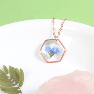 Small Rose Gold Hexagon Forget-me-not Necklace, Real Pressed Flower Jewelry, Resin Forget Me Not Necklace, Dried Flower, Dainty, Minimalist