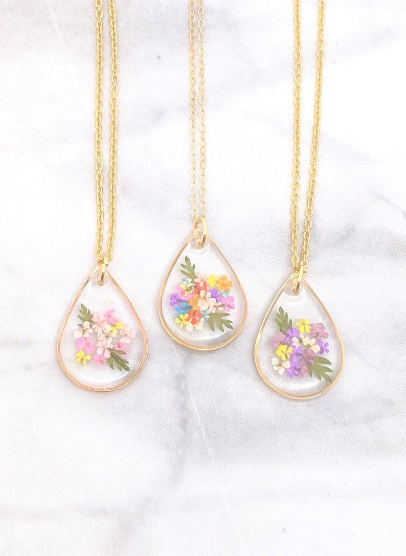 Made With Your Colors Customizable Bouquet Necklace, Pressed Flower Jewelry, Personalized Resin Pendants, Nature Wedding, Bridesmaids image 1