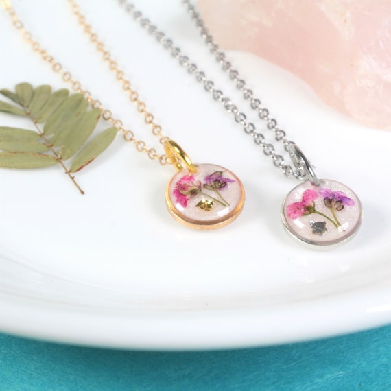Dried flowers deals necklace
