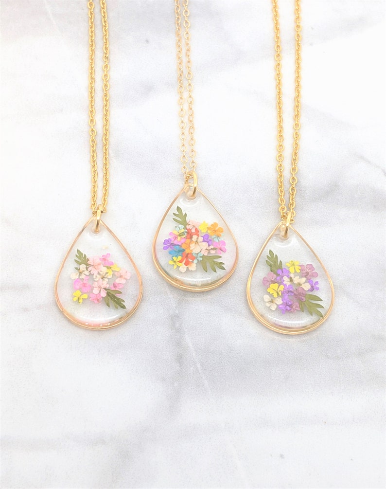 Made With Your Colors Customizable Bouquet Necklace, Pressed Flower Jewelry, Personalized Resin Pendants, Nature Wedding, Bridesmaids image 3