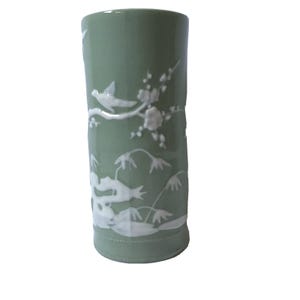 Jarrón de cerámica celadón Lenox con pájaros 3D, flores de cerezo, motivo asiático RARO CHIP