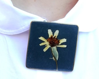 Modern Real Flower Collar Pin,  Beton And Pressed Flower Brooch