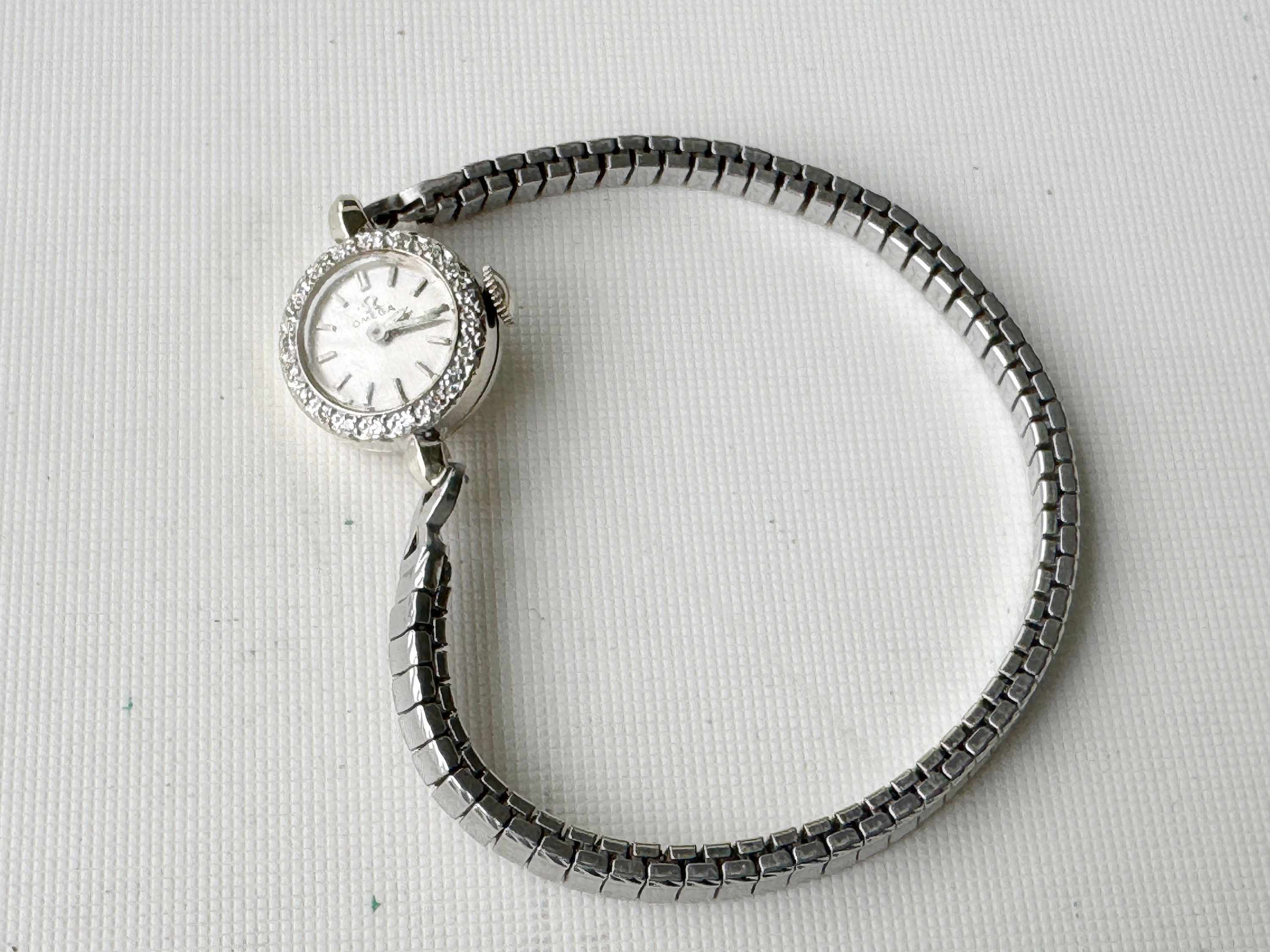 Vintage Omega Art Deco 14k White Gold Diamond Band Ladies Watch WORKING Art Deco 1925 Ladies White Gold Watch Ribbon Band  main image 2