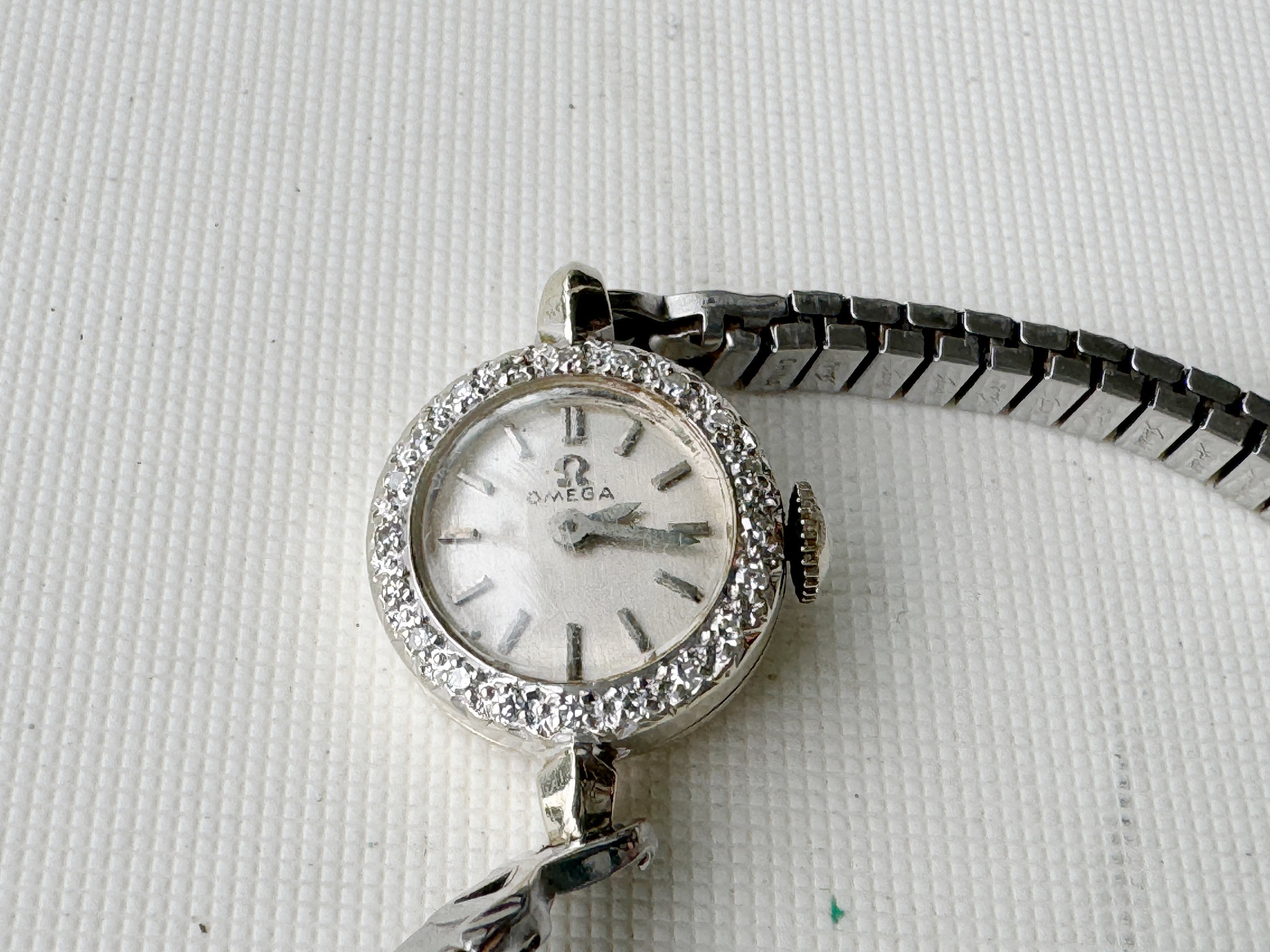 Vintage Omega Ladies Diamond Luxury Watch 4158 – Omega Ladies main image 3