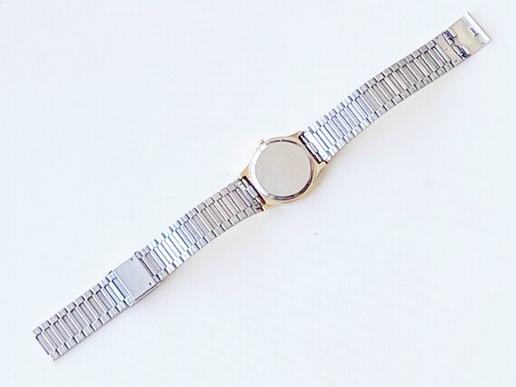 vintage seiko ladies quartz watch, 28mm case, run… - image 3