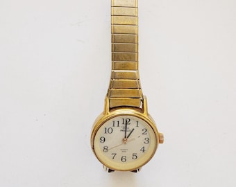 Vintage Timex Indiglo Damenuhr, goldfarben, Quarz, Easy Reader, 23 mm, Länge 6,25 Zoll