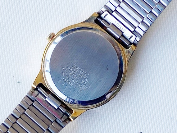 vintage seiko ladies quartz watch, 28mm case, run… - image 4