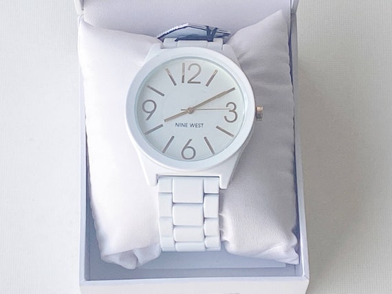 Reloj de moda blanco para mujer Nine West de segunda mano caja de 42 mm correa de metal en funcionamiento con caja cuarzo Etsy Mexico