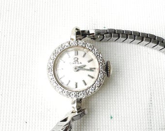 vintage Omega 14K Weißgold Diamant Uhr, 16 mm Gehäuse,