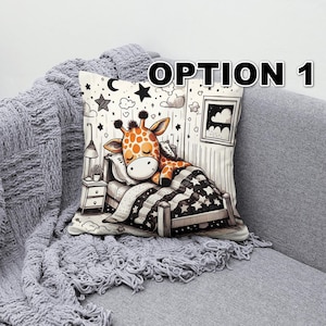 Funda de cojín Whimsical Giraffe Adventures: decoración para guardería, 6 patrones, acabado de lienzo, 3 tamaños, almohada para habitación infantil y exterior