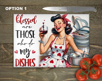 Retro Pin-up Glass Chopping Board: Vintage Kitchen Decor