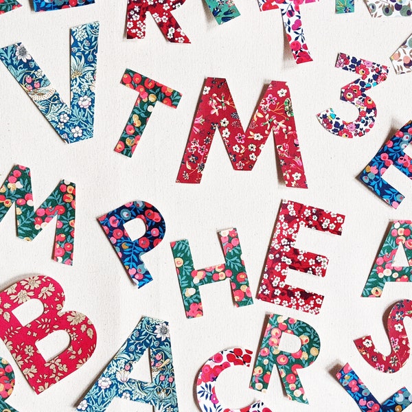 Édition de Noël Liberty Fabric Applique Lettres et chiffres à bloc unique | Transfert thermocollant | Plusieurs tailles disponibles