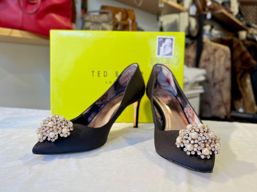 Dazzling Ted Baker Black Satin Pumps With Crystal and Faux Pearl
