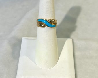 Elegant 14k Gold and Sleeping Beauty Turquoise Ring