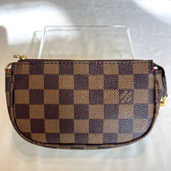 Louis Vuitton LV Reversibler Eclipse-Gürtel Grau Leder ref.272043 - Joli  Closet