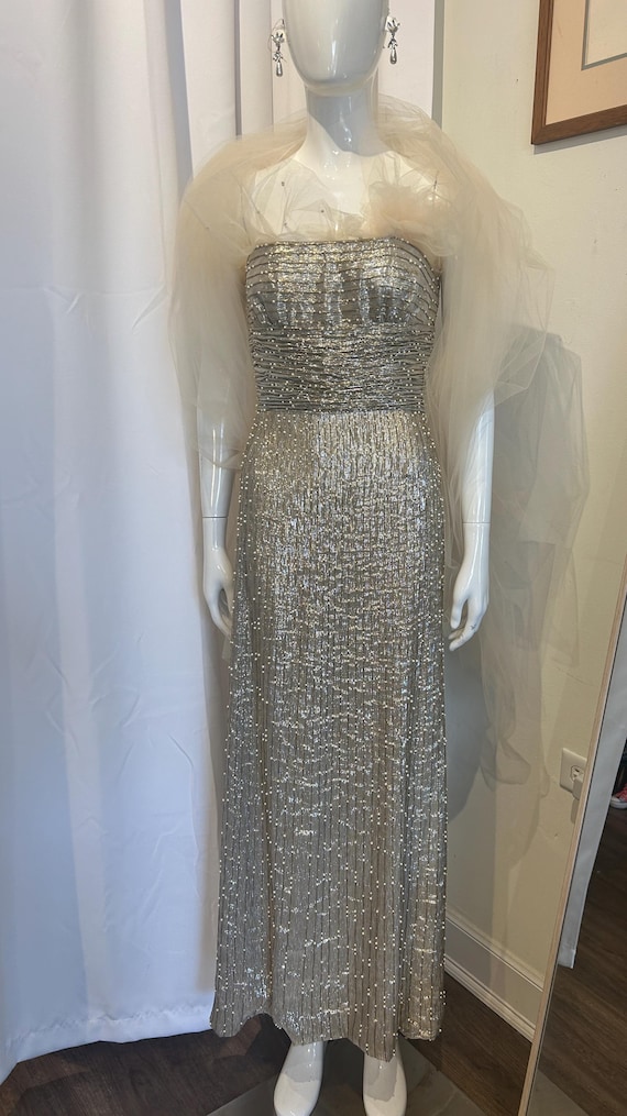 oscar de la renta silver dress Oscar de la renta spring 2024