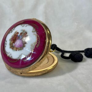 Rare 1940&#39;s Vintage Limoges Paris Ceramic Mirrored Talc Compact with Original Makeup and Powder Puff