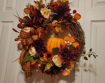 Warm and Cozy Front Door Decor, Fall Wreath to Greet your Guests, Pumpkin and Dahlia Outdoor Wreath, Wreath for Cozy Spaces, Designer Decor