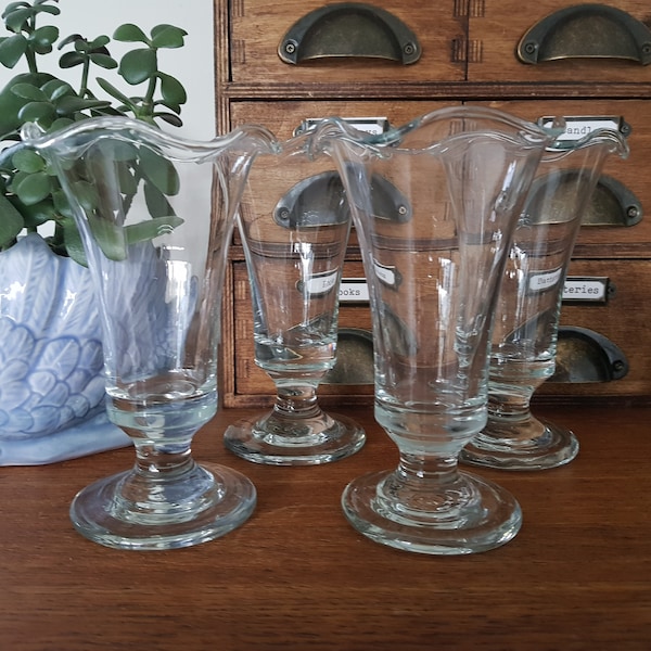 4 Vintage Dema Ice Cream Dishes. Tall Sundae Glasses. American Style Diner Dishes. Pretty Scalloped Rim. Dessert Glassware. Gift Idea