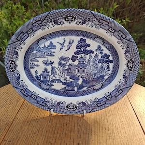 Vintage Willow Serving Plate by Churchill England. 30 cm/12 inches Wide
