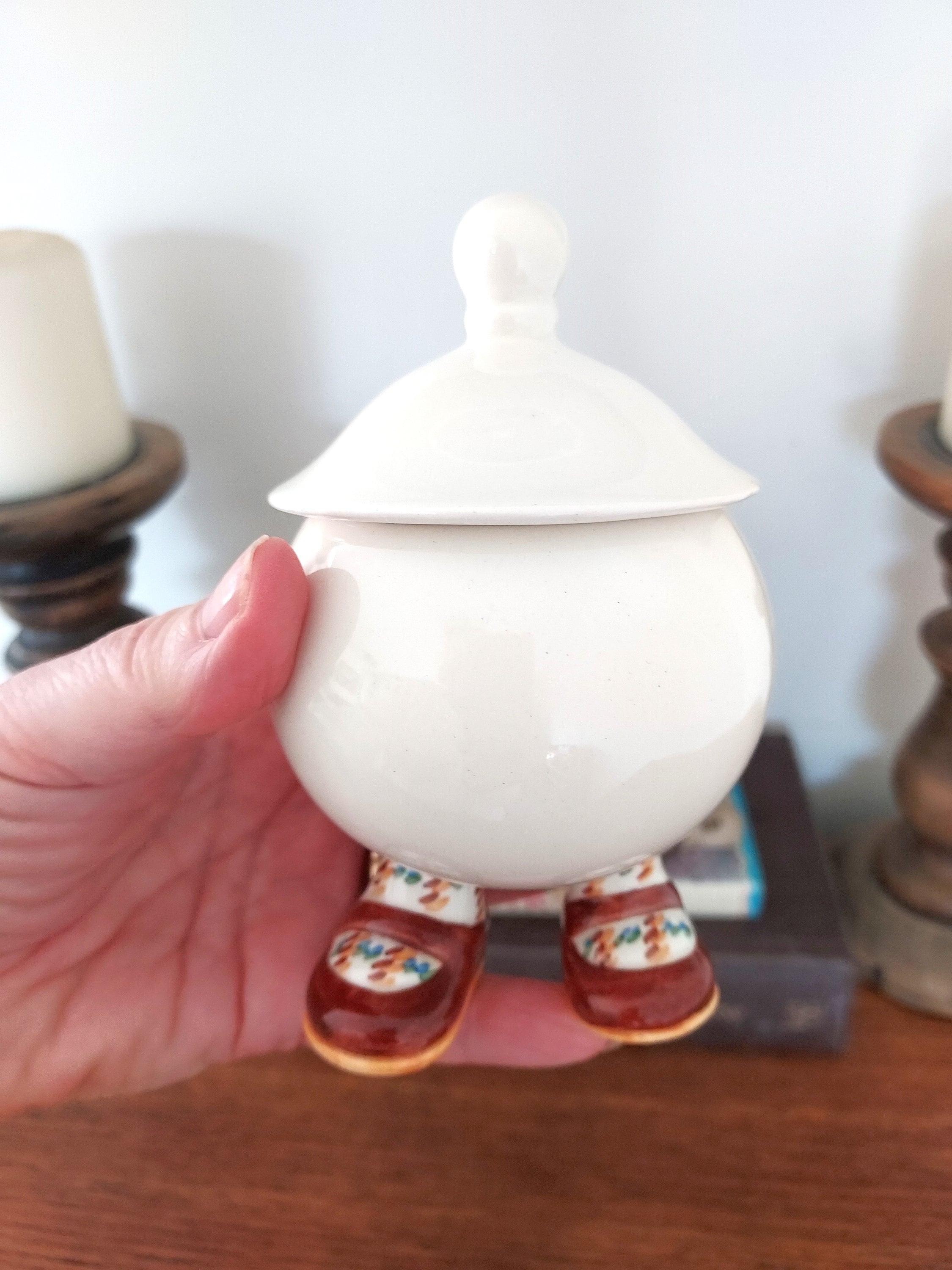 Vintage Walking Ware Sugar Bowl or Preserves Pot. Vintage Vintage Walking Ware Sugar Bowl or Preserves Pot. Vintage
