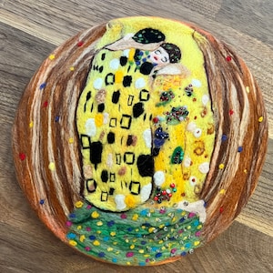 Handmade Wool Felt Fine Art Beret Hat - The Kiss by Gustav Klimt