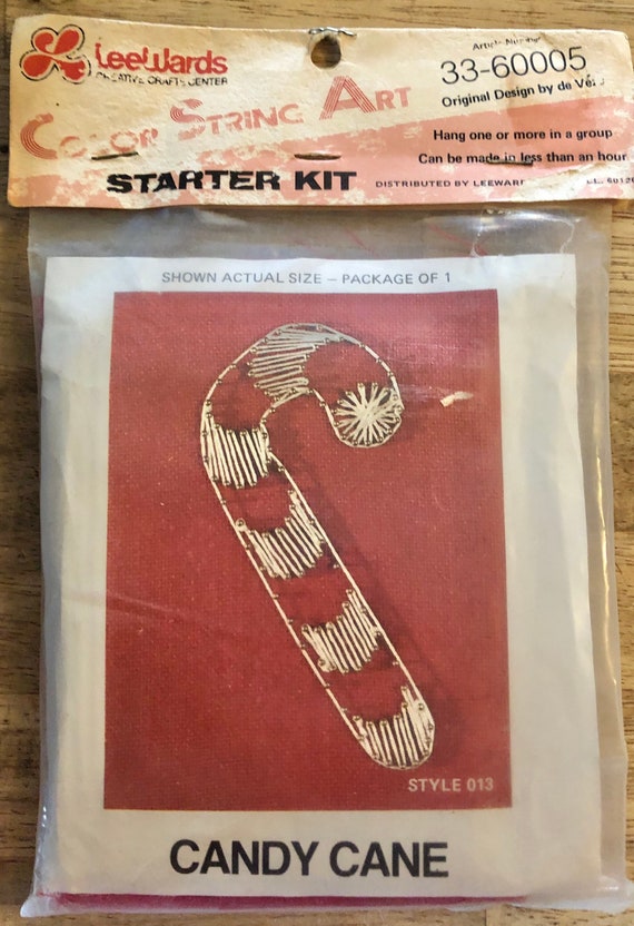 Candy cane string art kit by Leewards. Original design by de Etsy