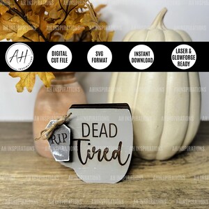 Tasse de bar à café Halloween pierre tombale, table RIP drôle, caféine Glowforge Laser coupe fichier SVG, téléchargement numérique instantané, cadeau pour octobre