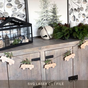 Weihnachtsbaum Auto Girlande Glowforge Laser Sofort Download SVG Winter Evergreen Dekoration Geschenk für sie festlich fröhlich Dekor
