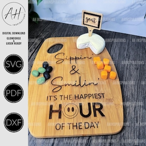 Happy Hour keukengraveren, laseronderzettergravure, snijplank SVG, Glowforge SVG, charcuterie bord digitale download, housewarmingcadeau