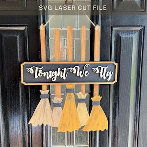 ハロウィンの魔女のほうきのドアに掛ける大きな魔女のサイン（Glowforge BasicとPlus用）レーザーSVG怖いカットファイル（お化け屋敷風不気味なハンガー）