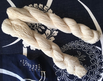 Sashiko thread Thin & Thick Natural white or white Extra Large skein 40g Cotton 100% / for mending boro stitching repair made in JAPAN