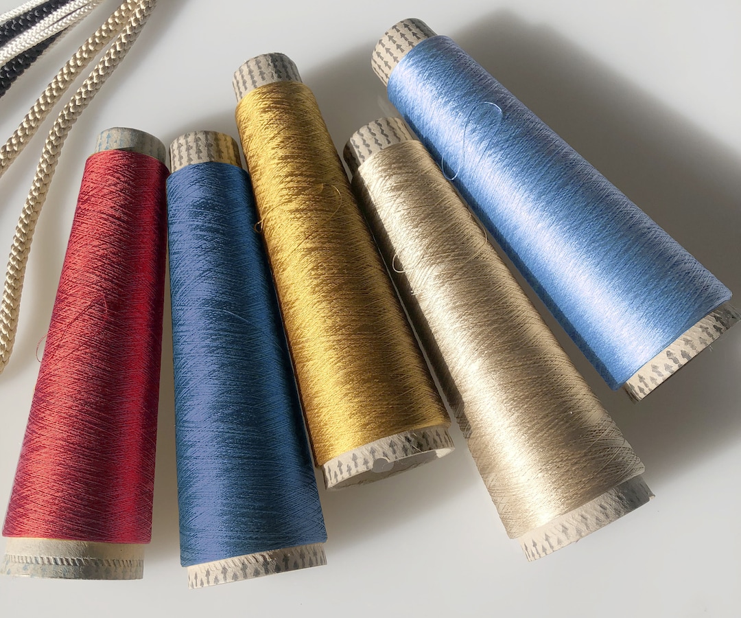 Delicate Silk Thread Pure Silk Thread for Kumihimo 1000meters 25g Bobbin / Real Silk 100% ...