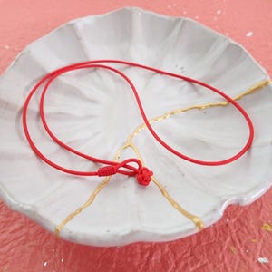 Collier cordon de soie rouge - Kumihimo noué à la main - Cordon tressé japonais - Sans métal - Collier de 18 pouces pour pendentif