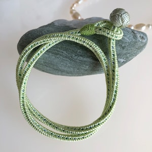 Green Silk kumihimo Double-wrap bracelet - made with traditional Japanese craftmanship
