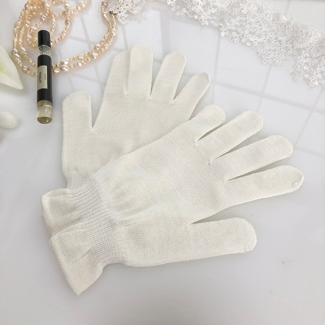 Mulberry Silk Sleeping Gloves for Hand Care Beauty Made in JAPAN Silk