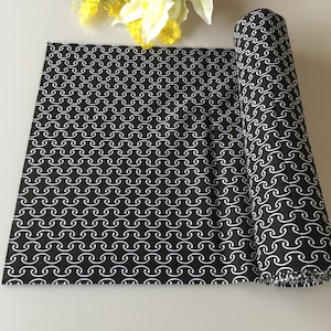 Japanese tenugui towel fabric 90cm Japanese traditional pattern &quot;Kantsunagi&quot;ring&quot;&quot;  /Cotton 100% / Made in Japan / 90cmx 33cm