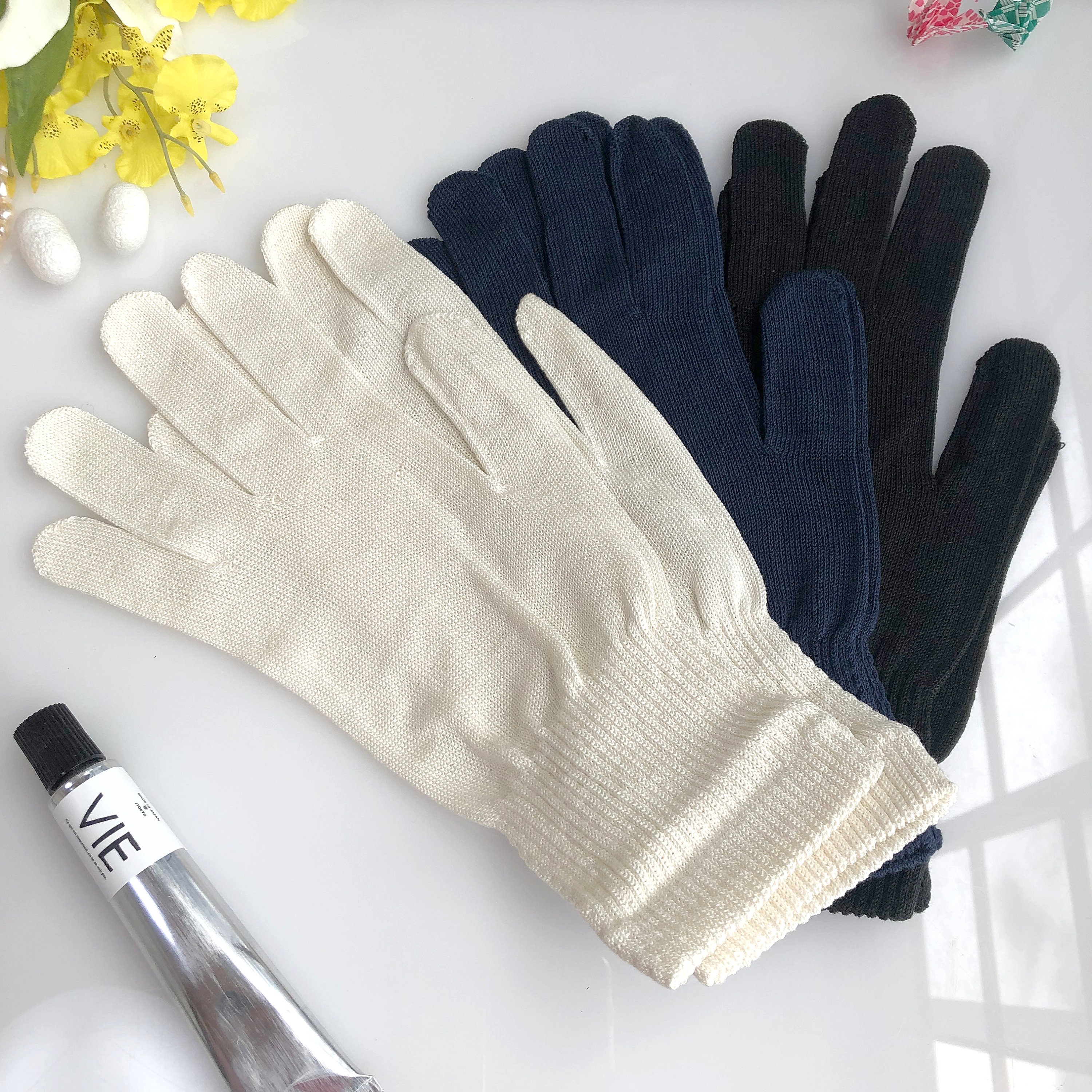 Mulberry Silk Sleeping Gloves for Hand Care gentleman's Delight