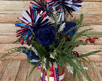 Patriotic Flower Arrangement in Jar Memorial Day Table Arrangement Americana Celebration Decor Picnic BBQ Decoration Handmade Gift for Her