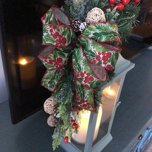 Evergreen Pine Lantern Swag: Rustic Winter Centerpiece with Berries