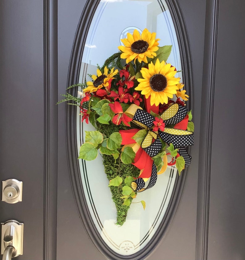 Sunflower Moss Wreath for Front Door Farmhouse Moss Basket with Sunflowers Spring Door Hanger Summer Sunflower Wall Basket Mother's Day Gift zdjęcie 1