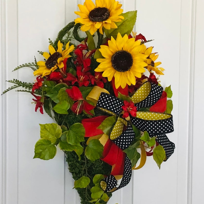 Sunflower Moss Wreath for Front Door Farmhouse Moss Basket with Sunflowers Spring Door Hanger Summer Sunflower Wall Basket Mother's Day Gift zdjęcie 3